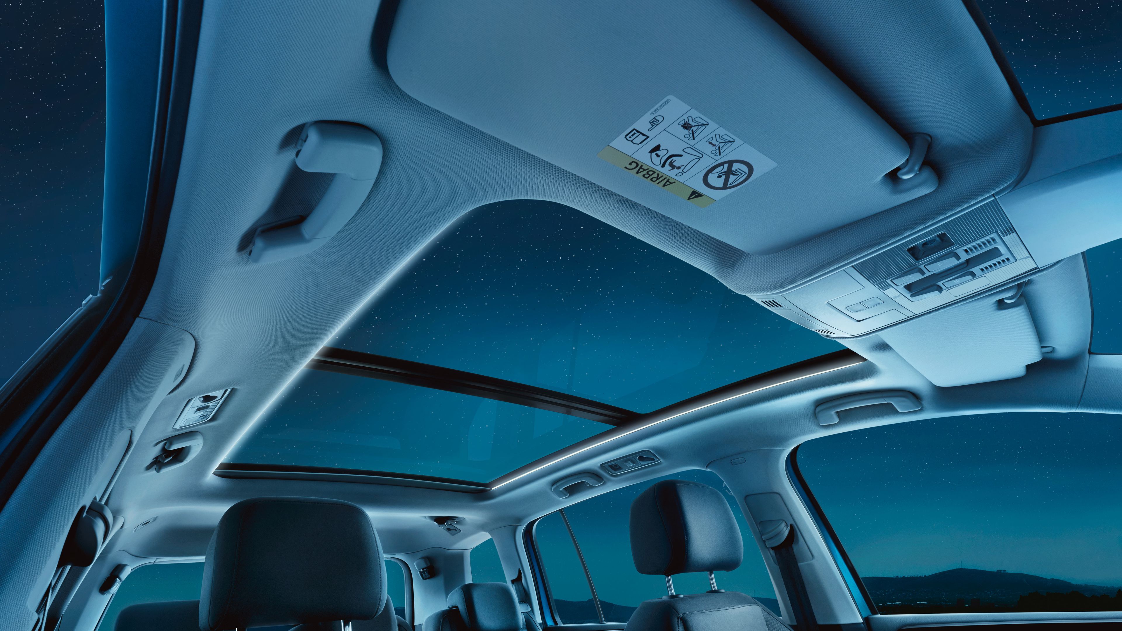 vw volkswagen touran innen interieur cockpit