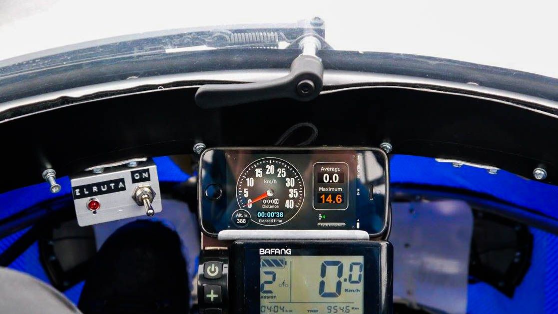Cockpit im E-Auto „PodRide“