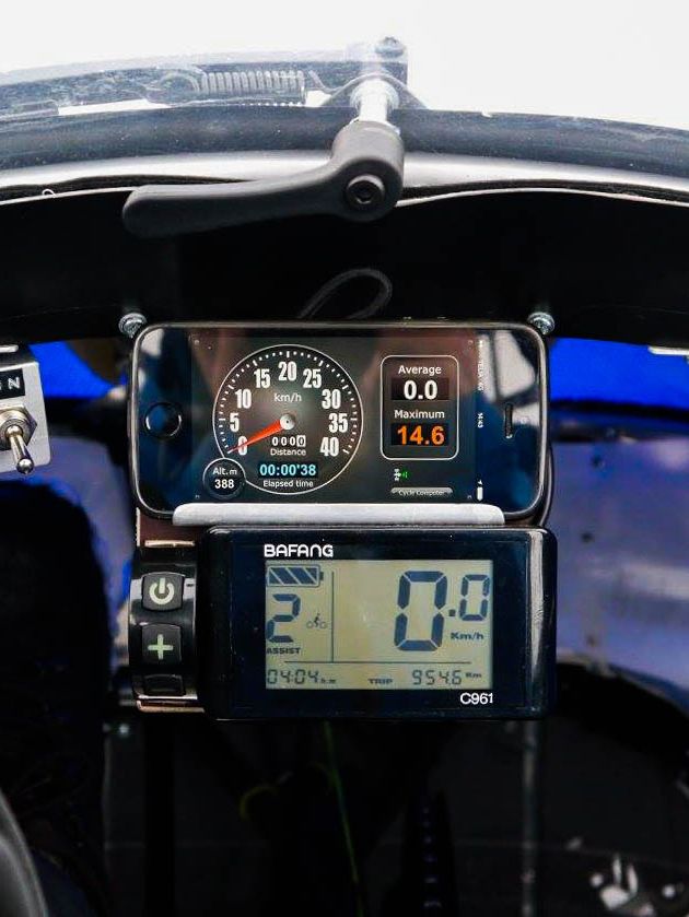 Cockpit im E-Auto „PodRide“