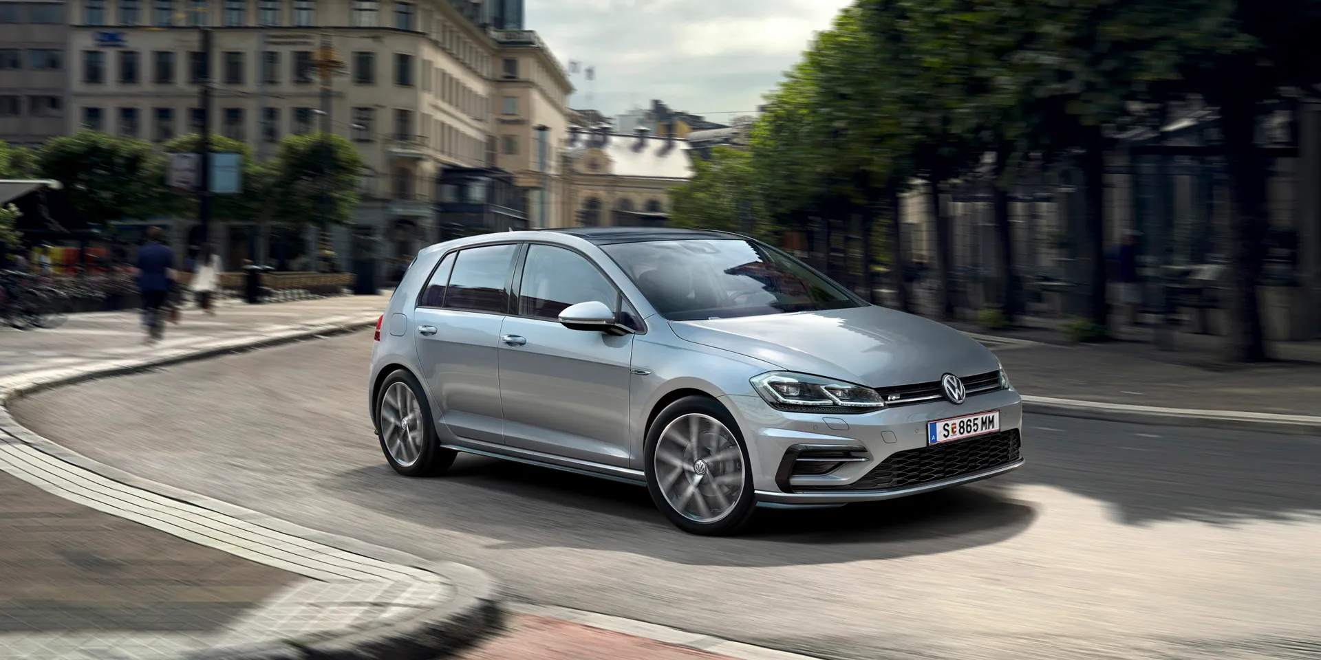 vw golf gelb seitenansicht kurkuma