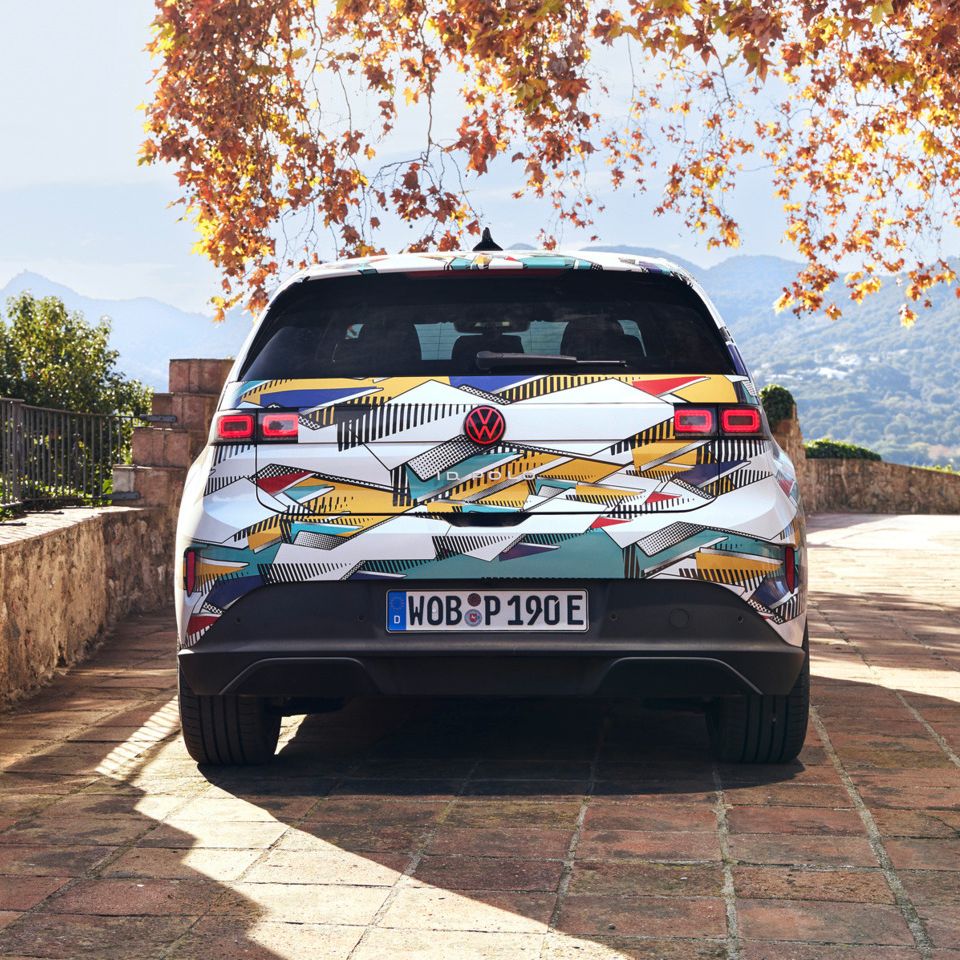 Egy VW ID. Polo hátulnézete.