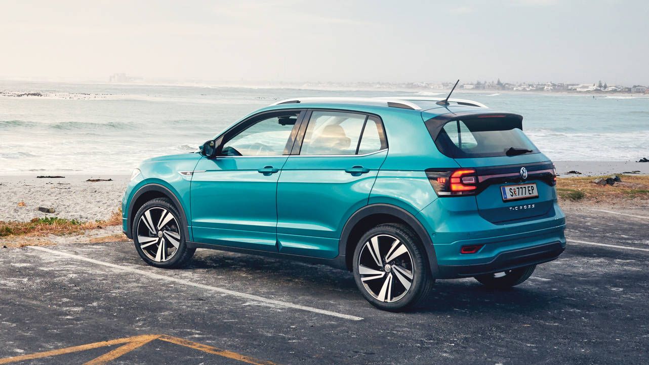VW T-Cross tengerparton hátulról