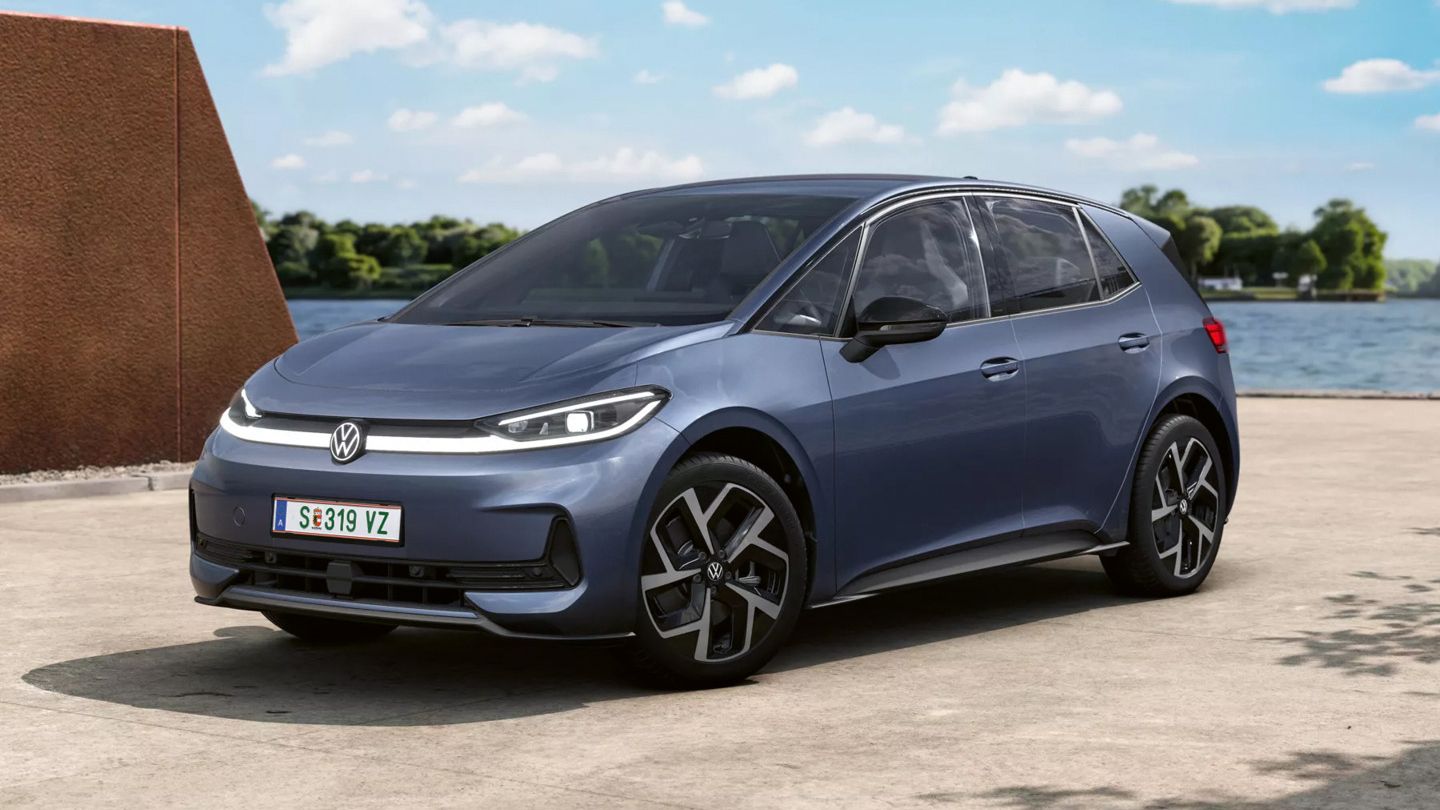 A VW ID.3 Neo Style egy tó előtt parkol.
