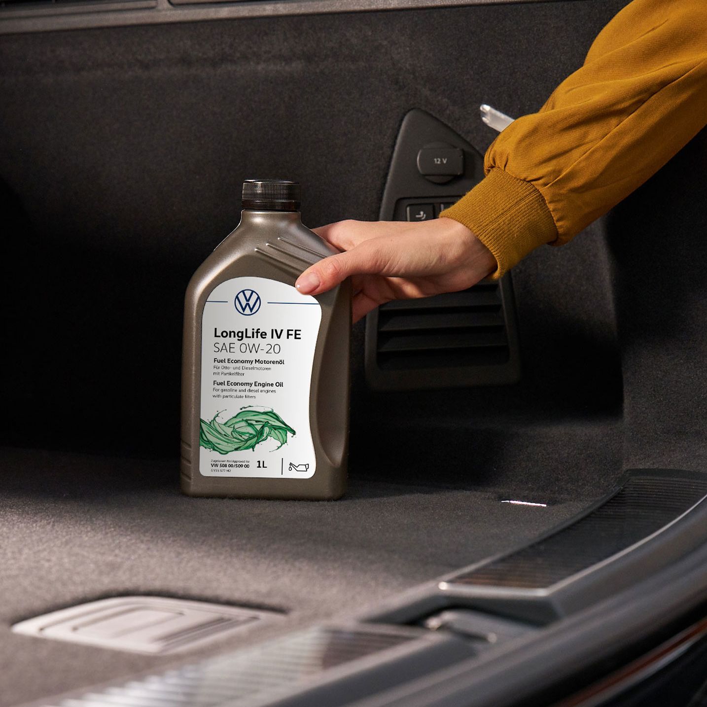 Ansicht einer Flasche Volkswagen Longlife IV Motoröl