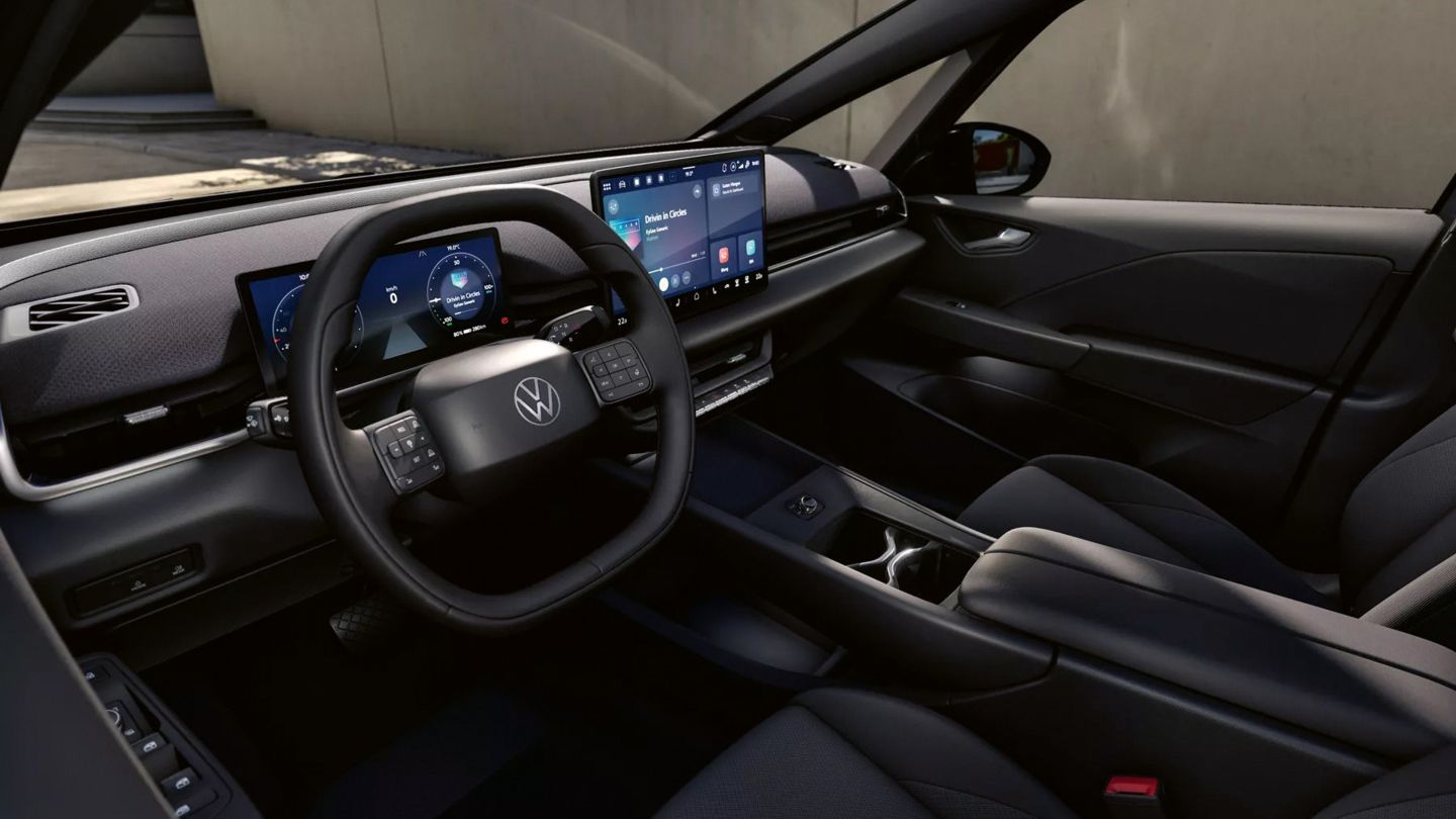 A VW ID.3 Neo Trend műszerfala multifunkciós kormánykerékkel és kijelzőkkel.